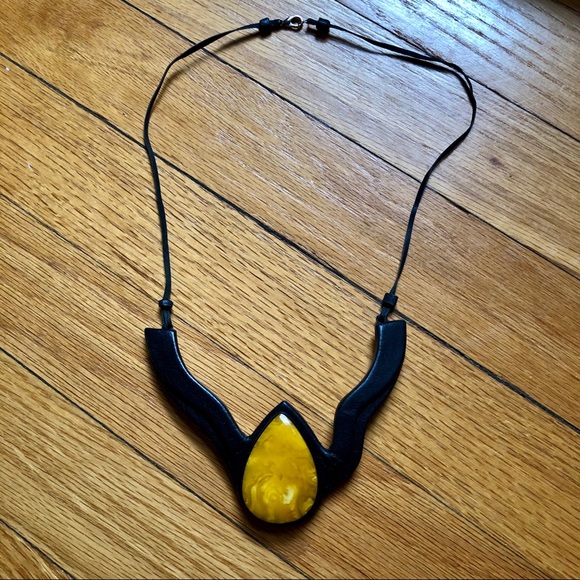 Funky leather necklace - Picture 2 of 2